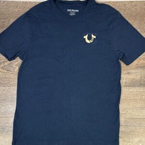 True Religion World Tour Logo Graphic Tee – Navy Blue | Size Large